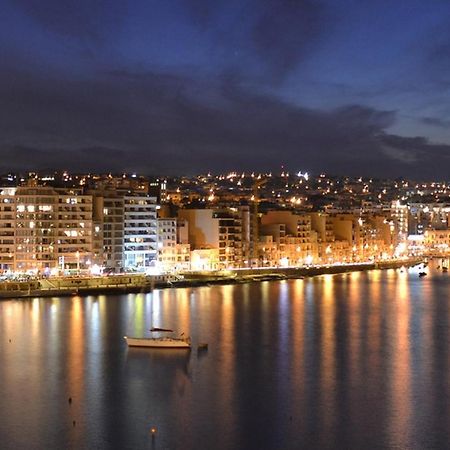 Modern 2 Bedroom Maisonette In Central Sliema Bagian luar foto